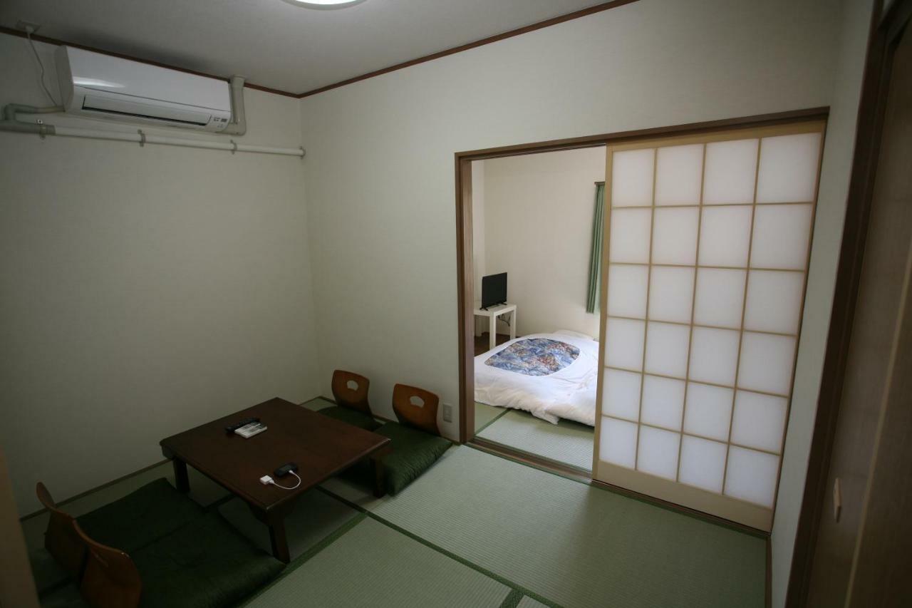 Fujiyama Base Bed & Breakfast Fujiyoshida Ngoại thất bức ảnh