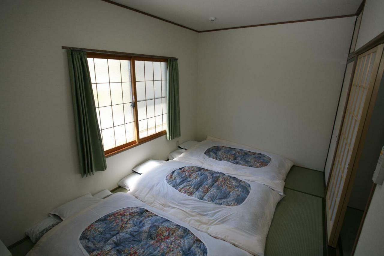 Fujiyama Base Bed & Breakfast Fujiyoshida Ngoại thất bức ảnh